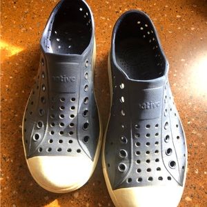 Native shoes size C13